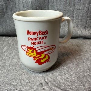 Vintage Honey Bee’s White Mug Prolon